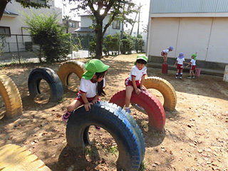 五本松小学校へお散歩（年長組）