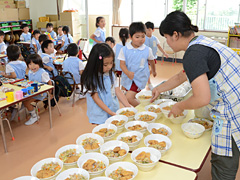 給食